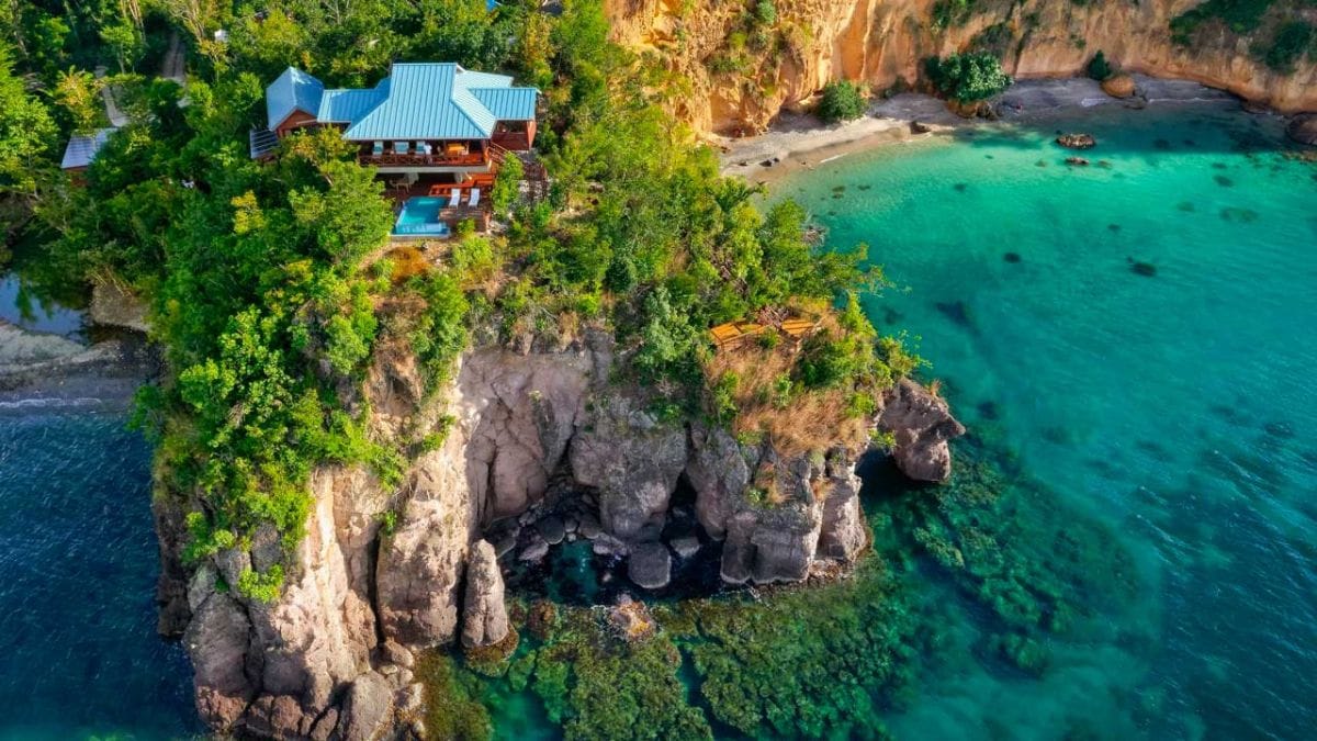 Secret Bay luxury hotel Dominica with private villas